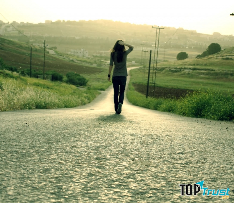 Nếu không muốn đi hết con đường thì nên dừng lại trước lúc kịp hoàng hôn