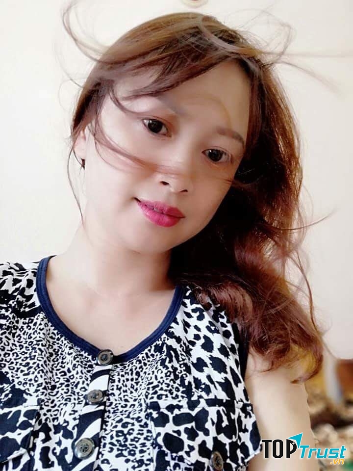 Ảnh chân dung nhà thơ Hoàng Như Phượng