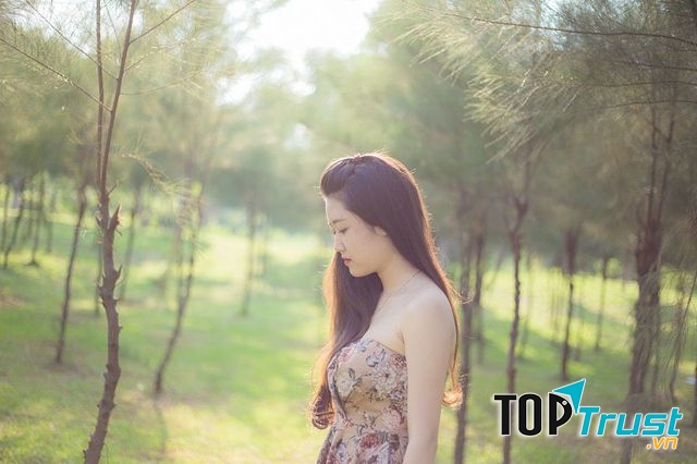 Tháng Mười Hai Em Bỗng Dưng Xa Lạ