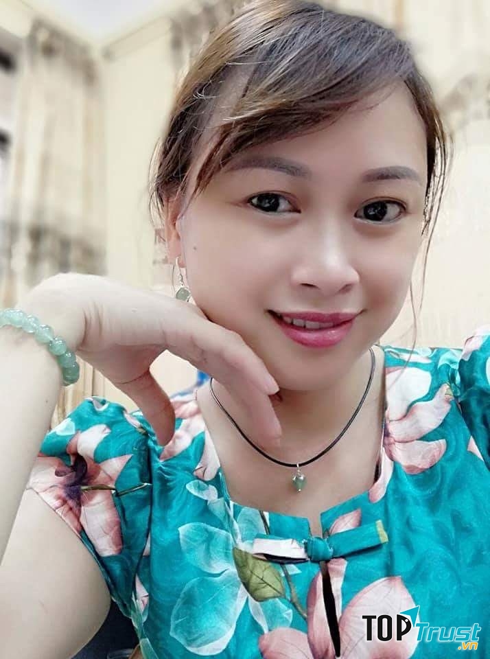 Ảnh chân dung nhà thơ Hoàng Như Phượng