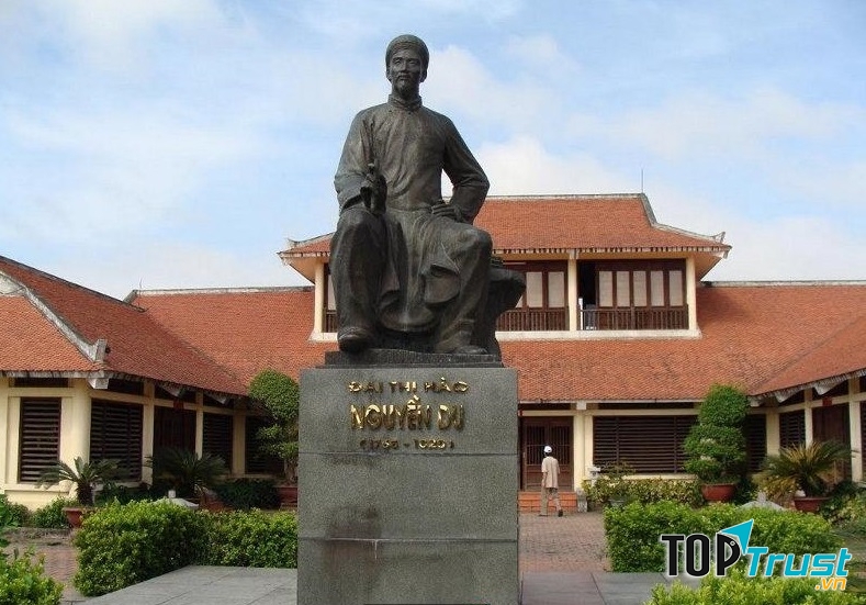 Chân dung Đại thi hào Nguyễn Du