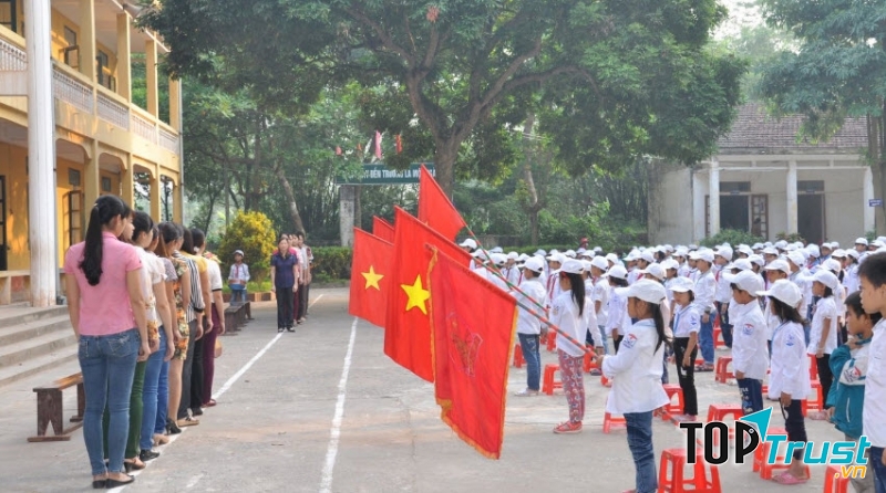 Bài văn tả buổi lễ chào cờ đầu tuần số 1