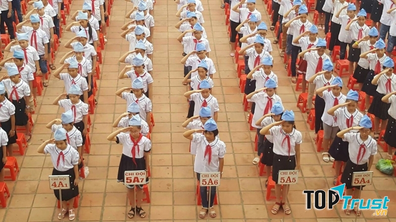 Bài văn tả buổi lễ chào cờ đầu tuần số 10