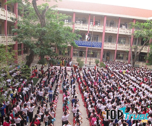 Bài văn tả buổi lễ chào cờ đầu tuần số 7