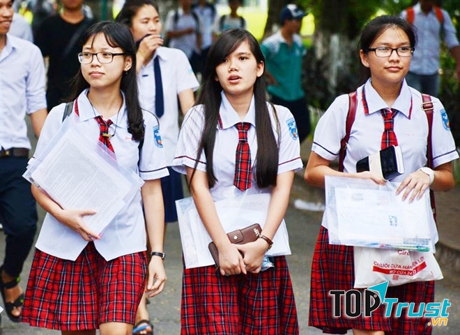 Áo đồng phục mùa hè