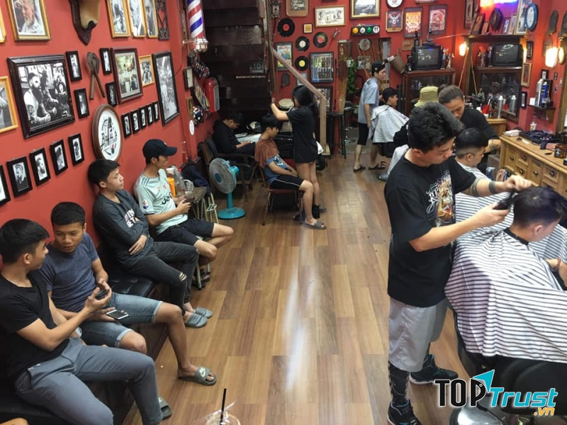 BALU BARBERSHOP