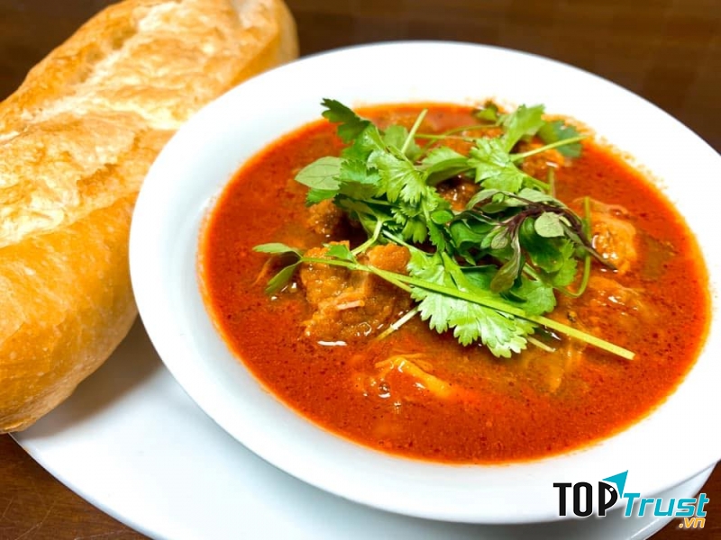 Bami 26 - Bánh Mì Sốt Vang