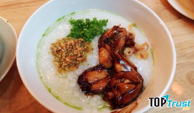 Thịt ếch được ướp đậm đà