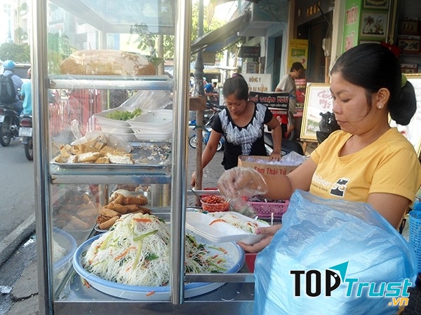 Bán đồ ăn sáng