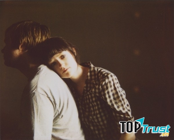 Nàng luôn lo lắng nhất là khi bạn không ở cạnh bên