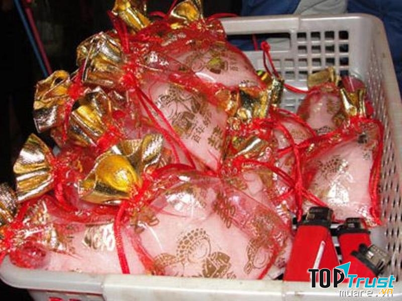 Những túi muối như thế này cho thu nhập gấp 10 lần bình thường