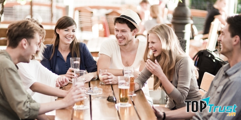 Bạn sẽ không ngại giới thiệu người ấy với bạn bè của mình chứ?