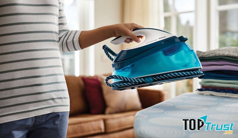 Bàn ủi tạo hơi nước Philips GC7805