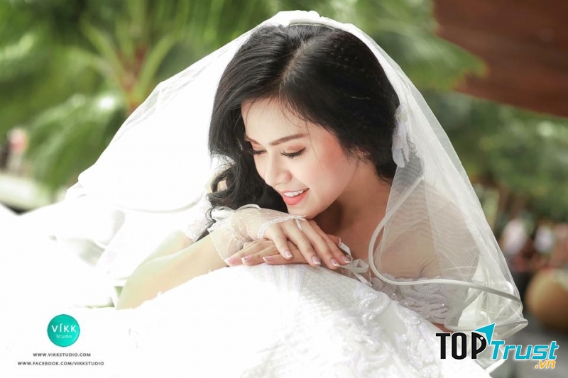 Băng Makeup (Vikk Studio)