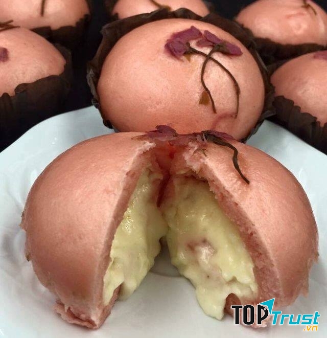 Bánh bao hoa anh đào nhân creamcheese