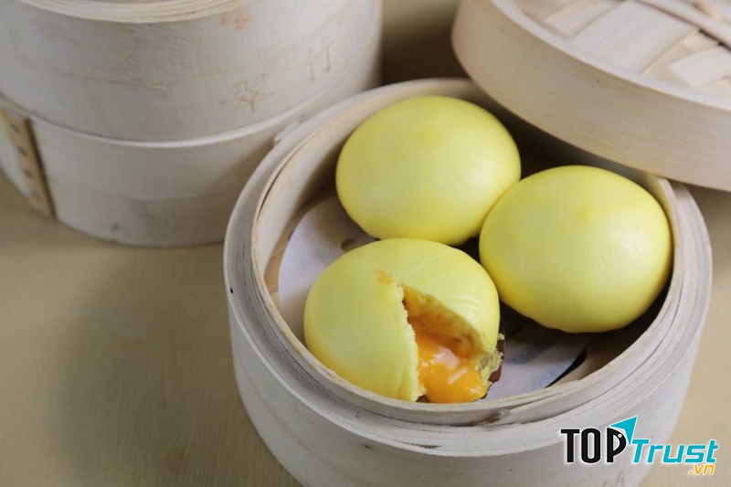bánh bao hoàng kim nhân trứng muối sữa