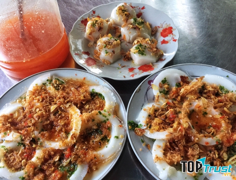 Bánh bèo bà Sáu