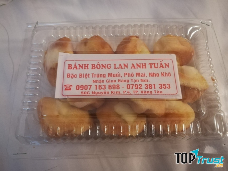 Một hộp 10 chiếc bánh xinh xắn