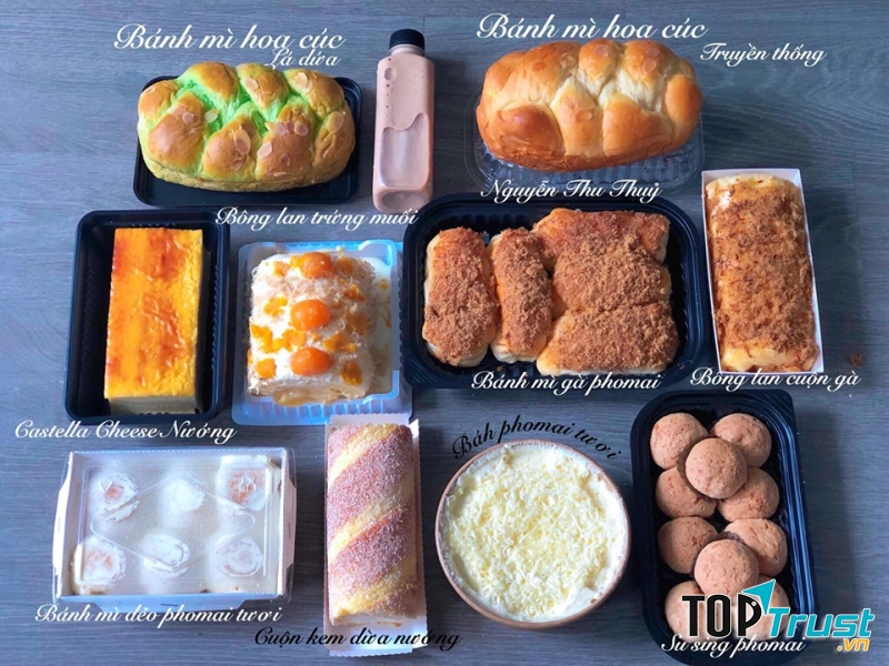 Tiệm có rất nhiều loại bánh cho các nàng tha hồ lựa chọn