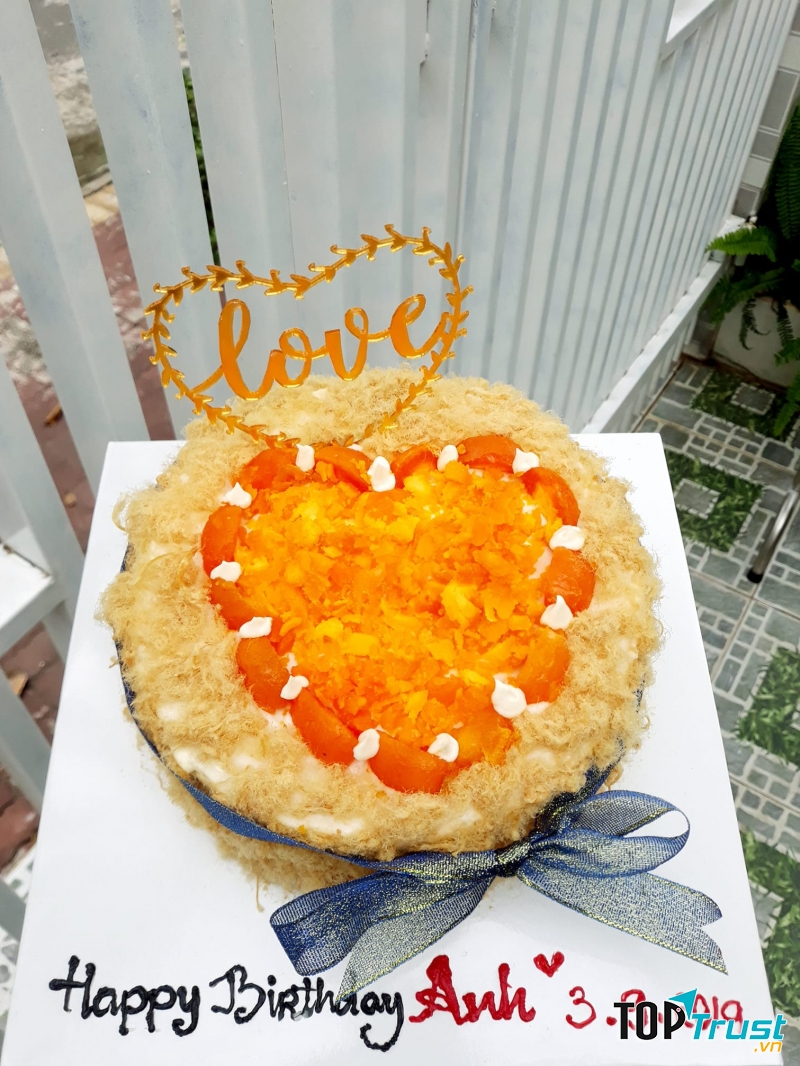Bánh bông lan trứng muối Quyên Phạm
