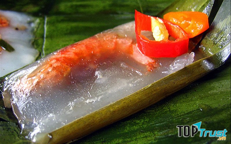 Bánh bột lọc gói lá chuối