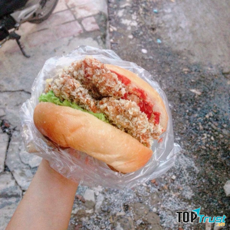 Bánh Burger gà chiên xù