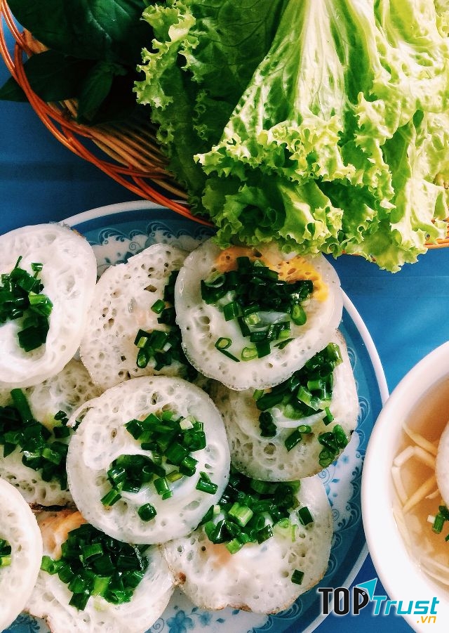 Bánh Căn Miền Trung