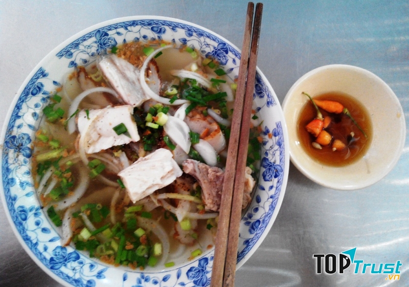 Bánh canh cá thu