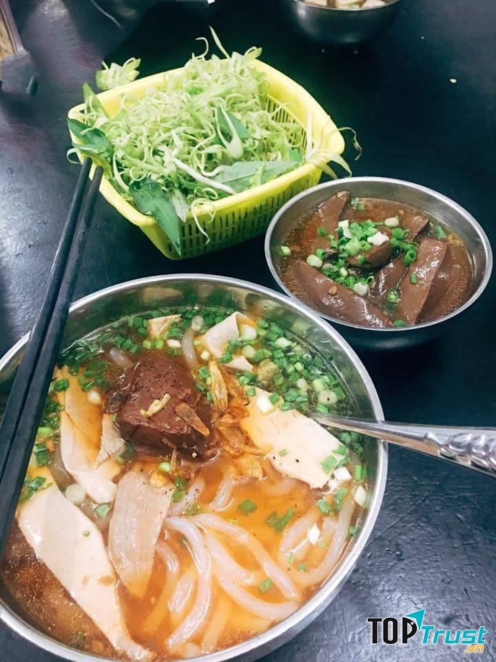 Bánh canh bình dân