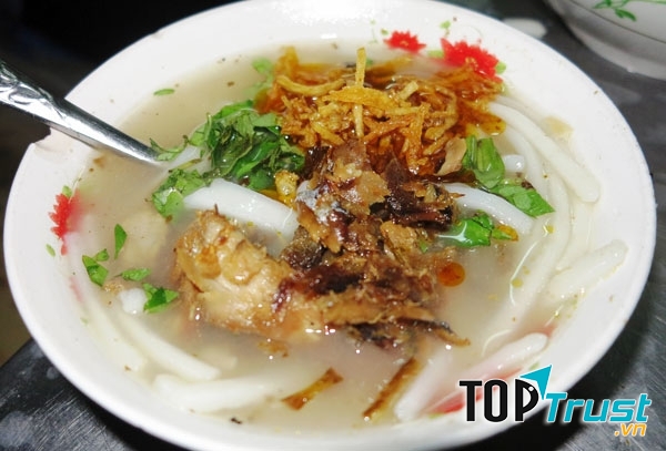 Bánh canh chân cầu Thuận Phước