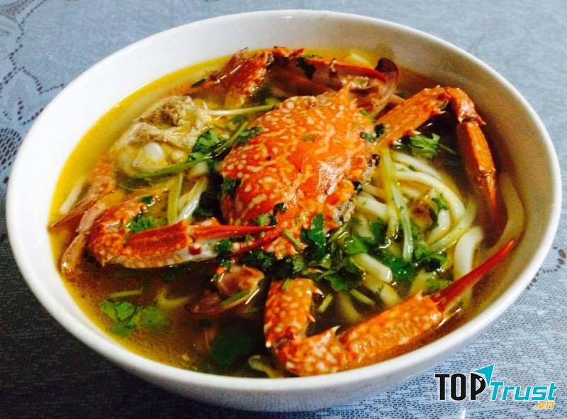 Bánh canh ghẹ chả.