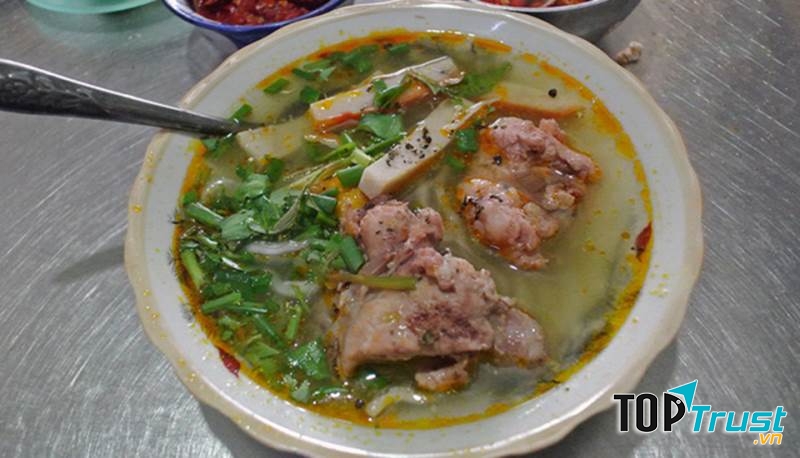 Bánh canh Hội An