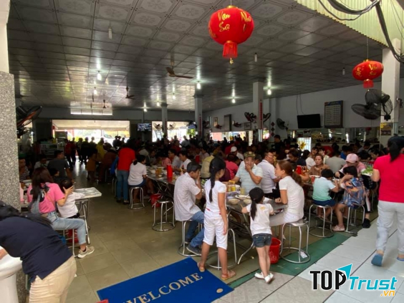 Quán ăn Long Hương