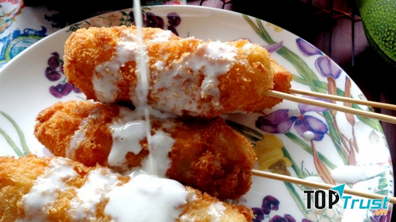 Chuối lăn dừa chiên