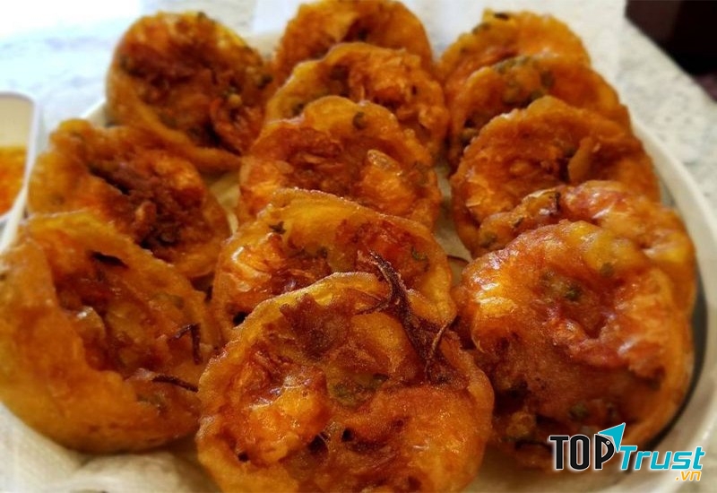 Bánh cống bà út Lư
