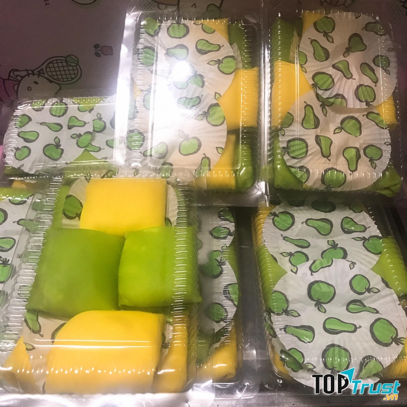 Crepe sầu riêng với nhiều màu