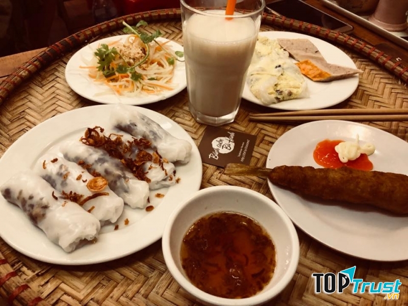 Bánh cuốn Bà Hanh