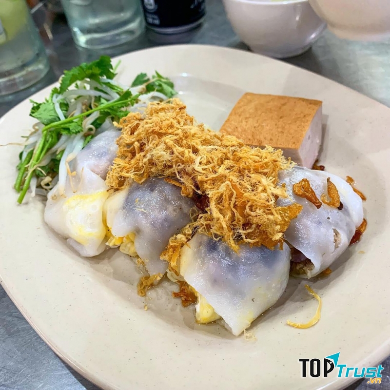 Bánh cuốn nóng chị Hà