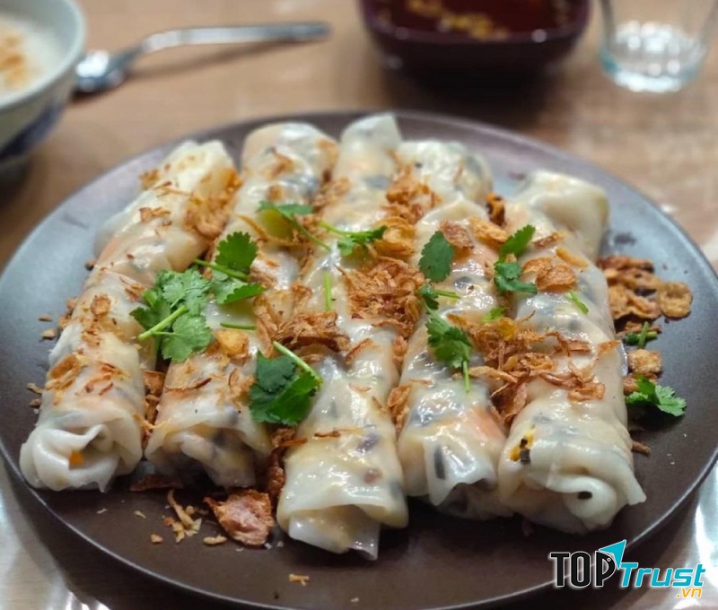 Bánh cuốn thịt nướng - Trần Nhật Duật