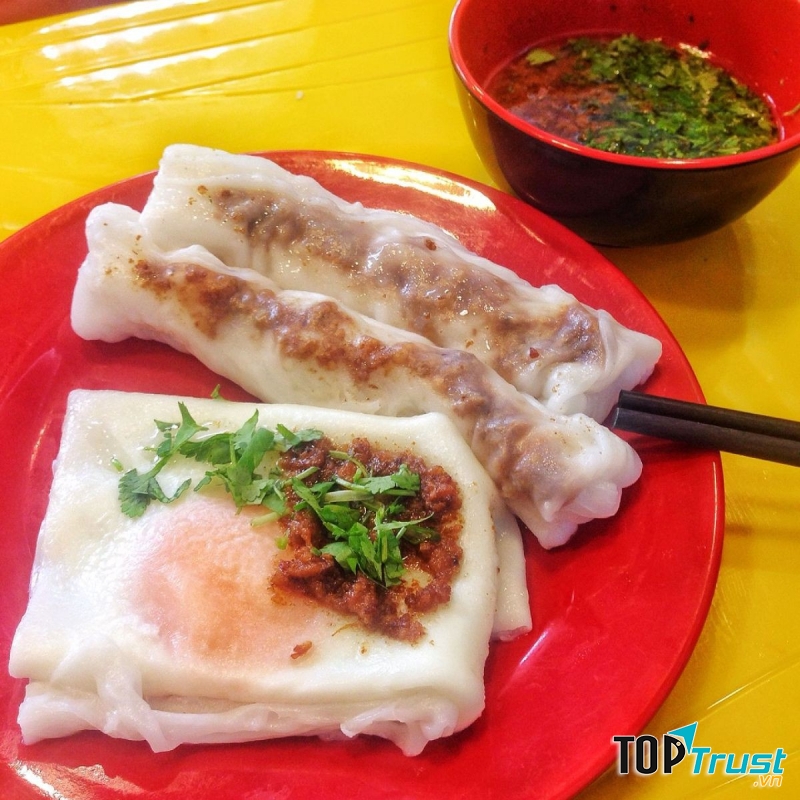 Bánh cuốn trứng