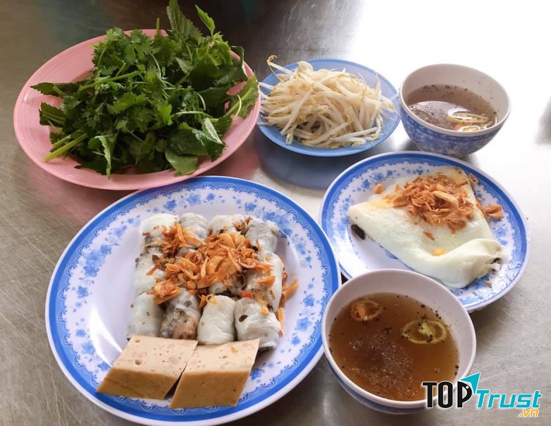 Bánh cuốn Xuân Hường