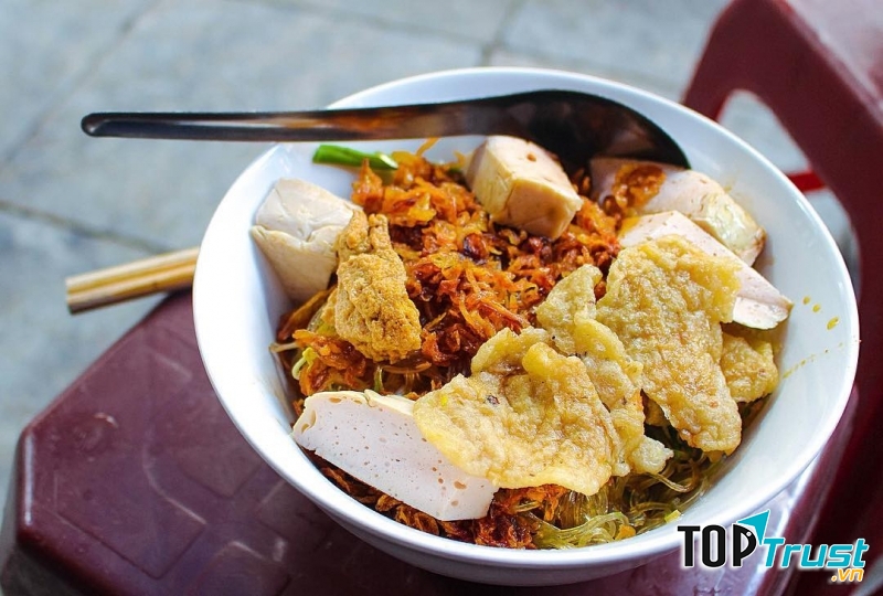 Bánh đa trộn – Số 12 ngõ 118 Nguyễn Khánh Toàn