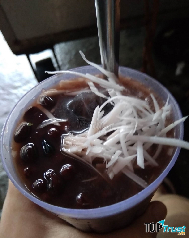 Chè đỗ đen tại quán