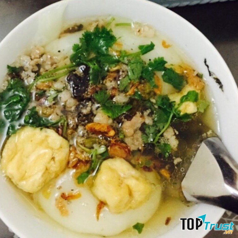 Bánh đúc nóng Minh Khai