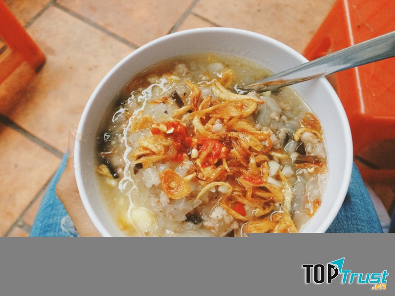 Bánh đúc nóng Thích Quảng Đức