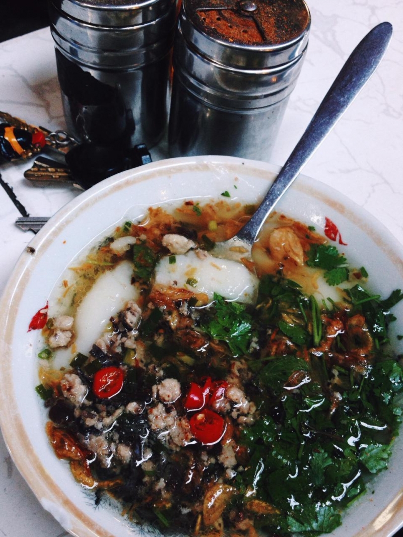 Bánh đúc nóng Trung Tự