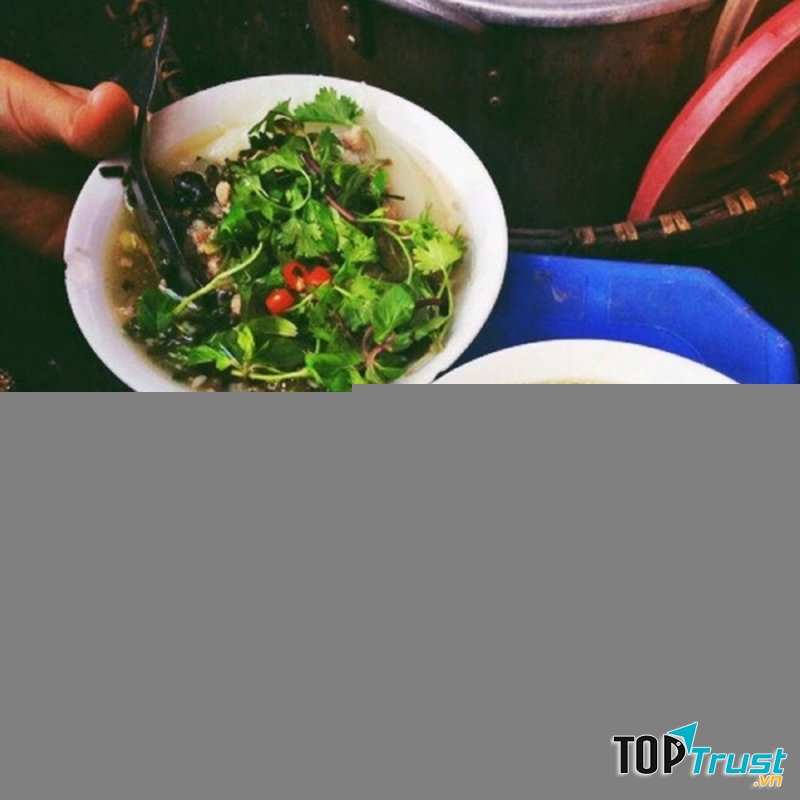 Bánh đúc nóng Hàng Bè