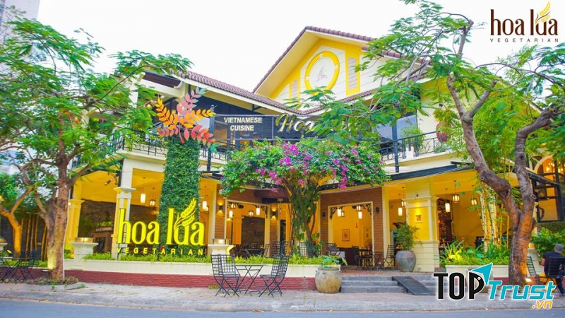 Nhà hàng Hoa Lúa Chay