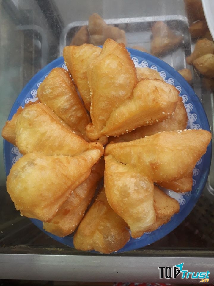 Với màu sắc hấp dẫn, cùng mùi vị đặc trưng thơm lừng của gà rán.