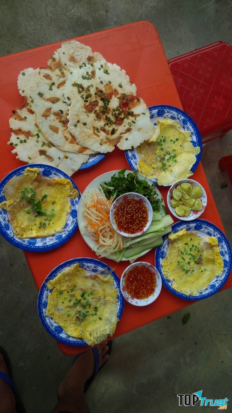 Bánh ép Huế